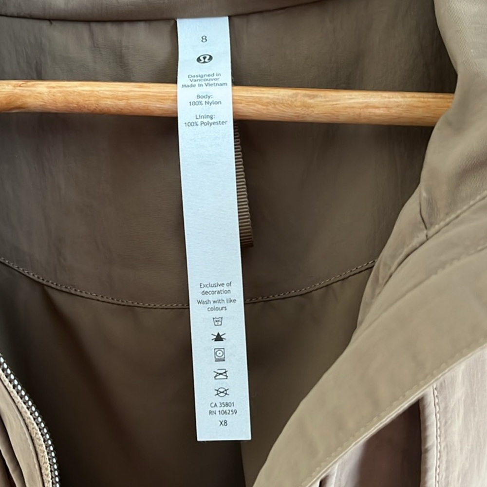 Lululemon Womens Always Effortless Full Zip Hooded Jacket Coat. Like New! - Picture 5 of 7